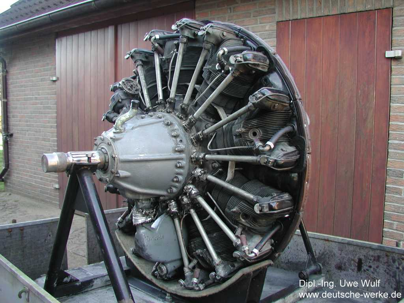 Illustration for article titled Awesome, Defined: The 10-Liter, Radial-Engined Goggomobil